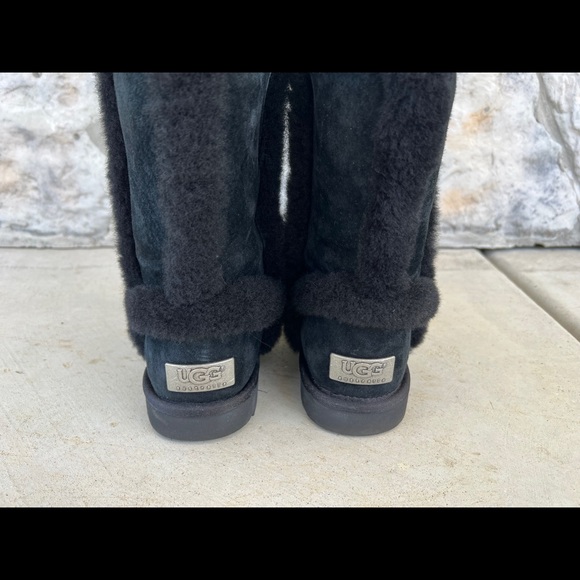 Ugg Carter Boots - Picture 4 of 10